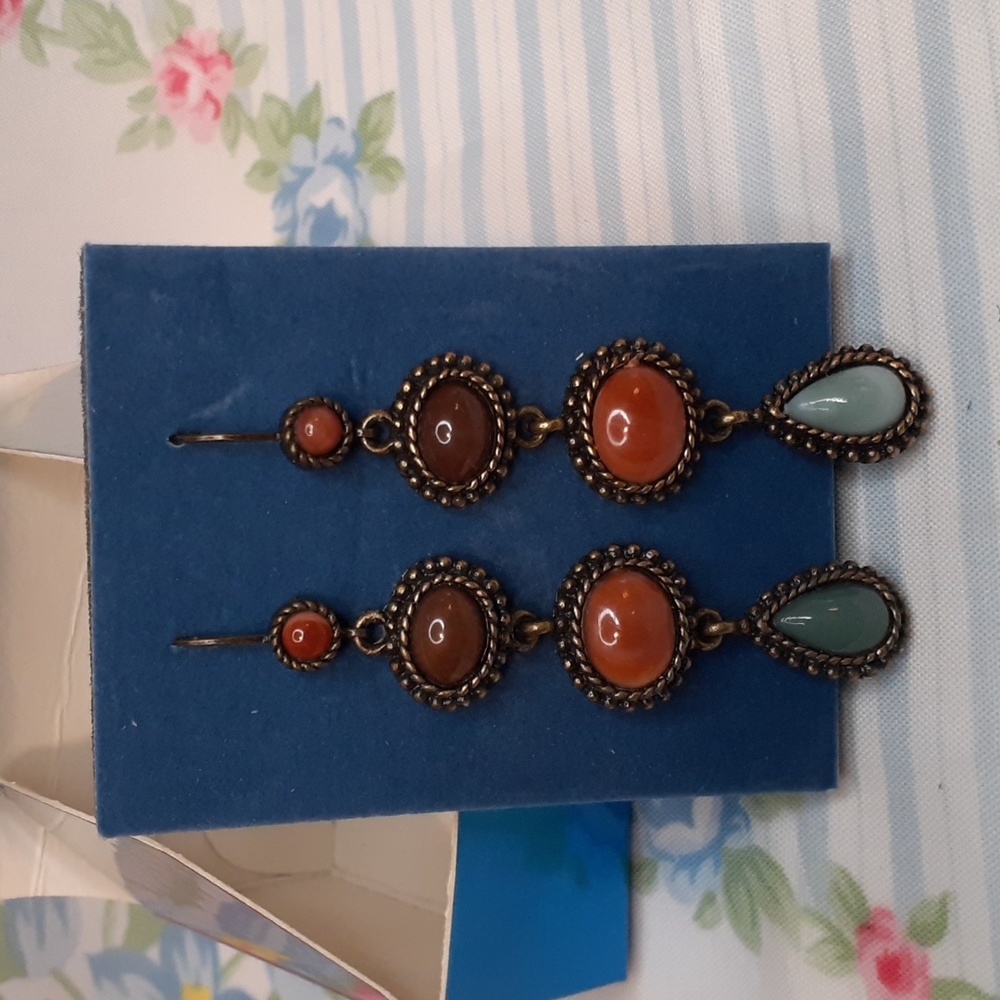 Avon Spice Colored Pierced Earrings 2007
